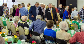 lunch crowd